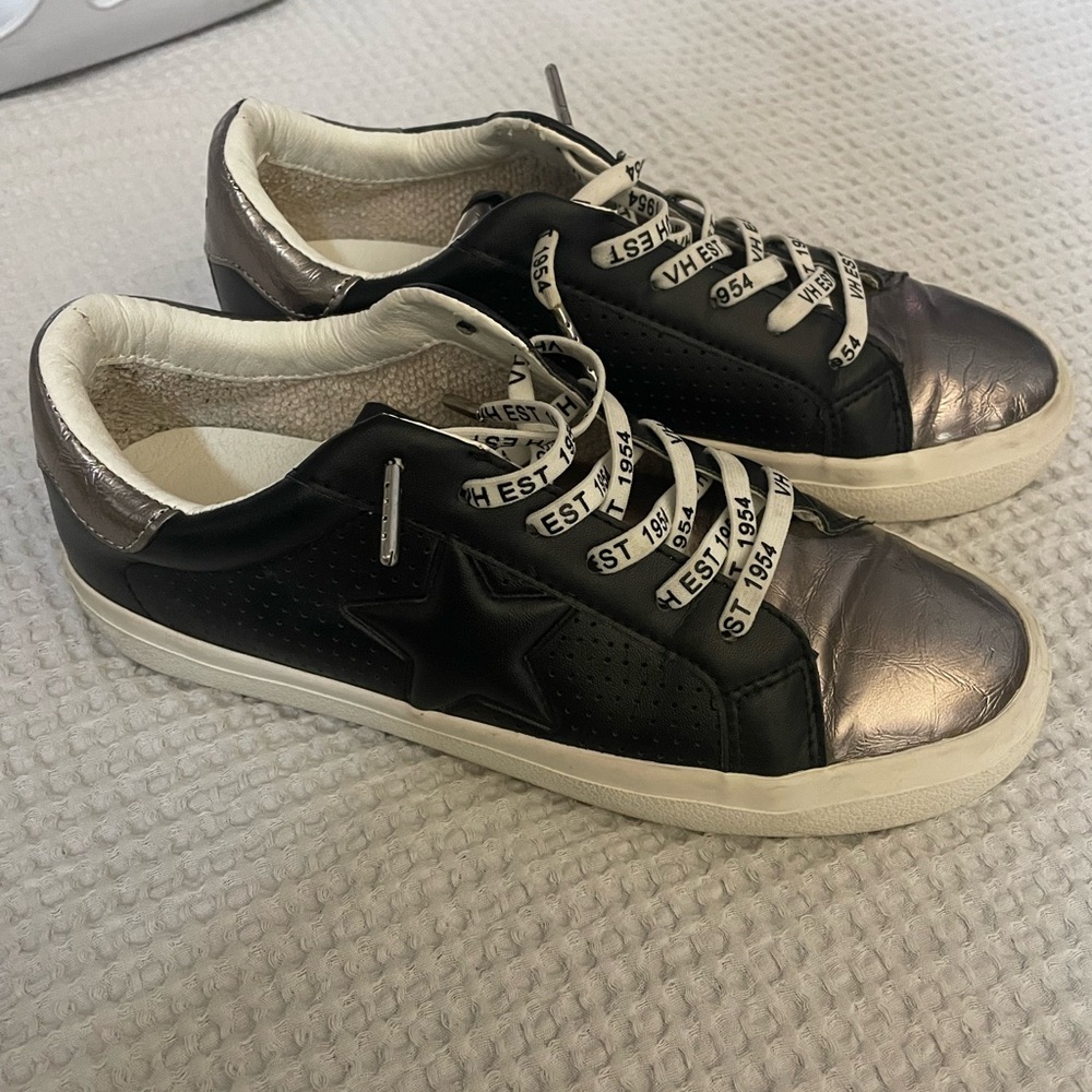 Vintage Havanas in great condition!